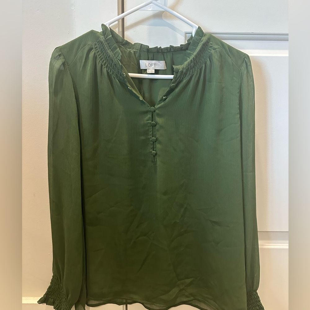 Loft XS green blouse with buttons